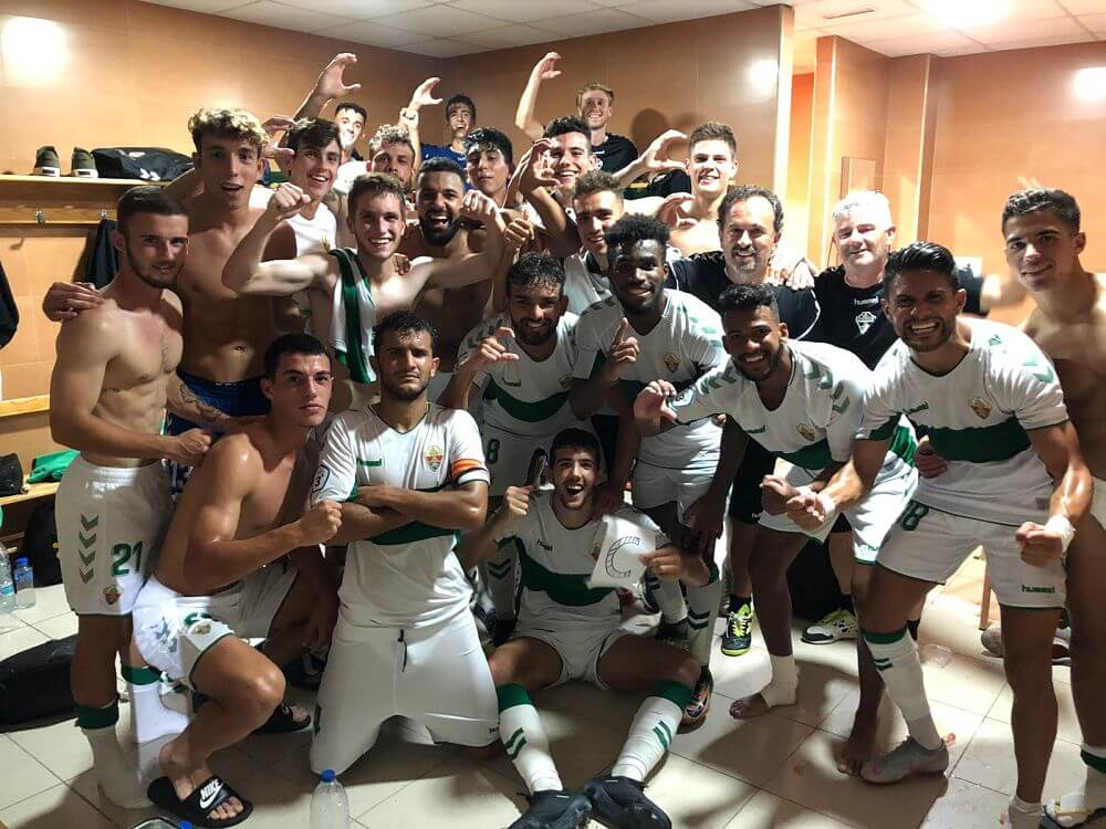 Los jugadores del Elche Ilicitano celebran su victoria ante el Roda / Elche C.F.